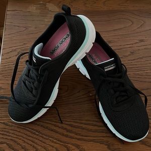 Sketchers women’s sneakers
